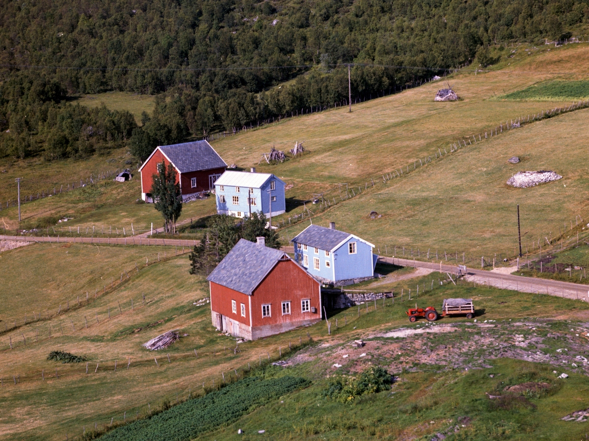 Flyfoto fra Reinstad i Godfjorden.