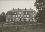 Tingshuset i Högsby. Byggnaden, som uppfördes 1917, är numera kommunalhus för Högsby kommun.