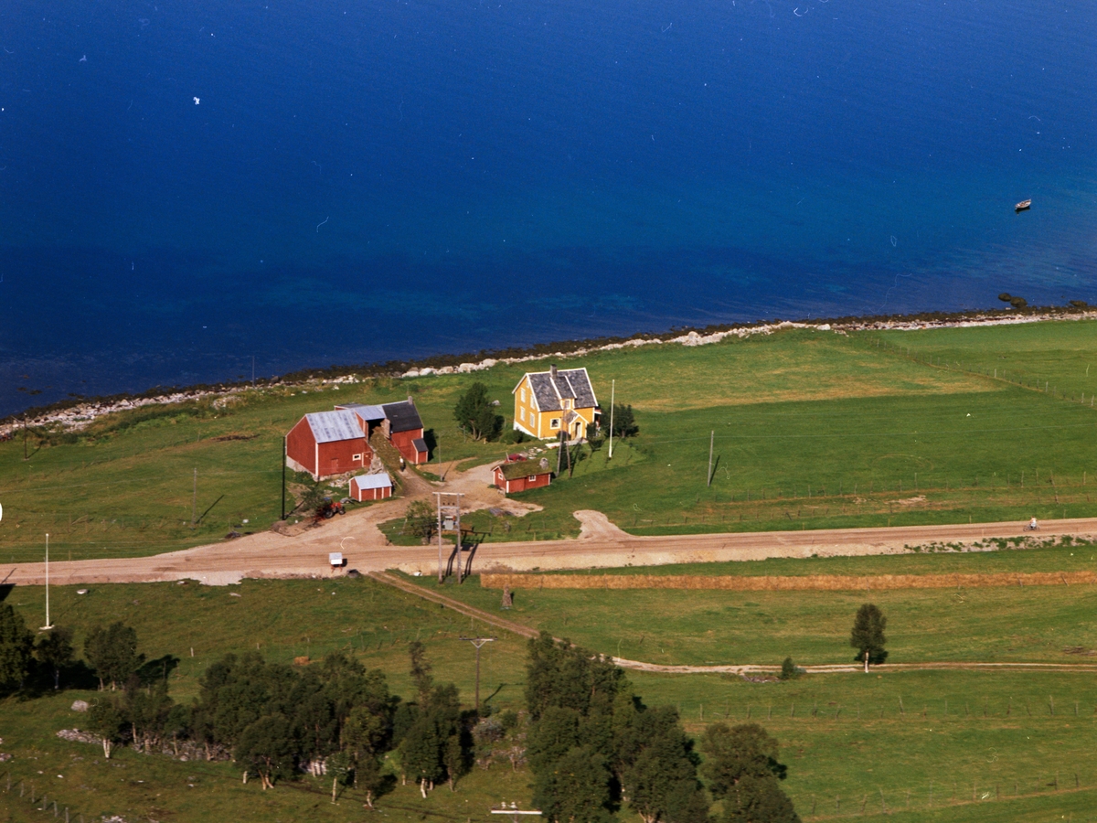 Flyfoto fra Gunnesdal i Godfjord.