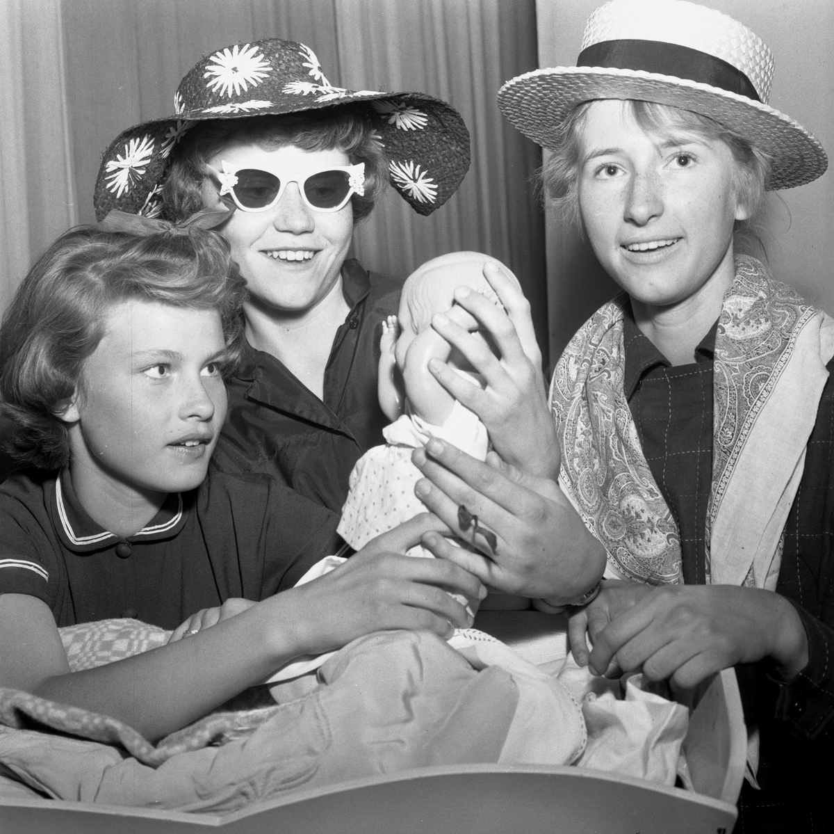 Flickskolans teater.
Maj 1956.