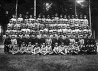 Volontärskolan, gruppfoto utomhus omkr 1915. Glasneg och neg finns.