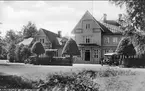 Karlsborgs järnvägsstation. Invigd den 26 juli 1876. Vykort. Inramat foto finns.