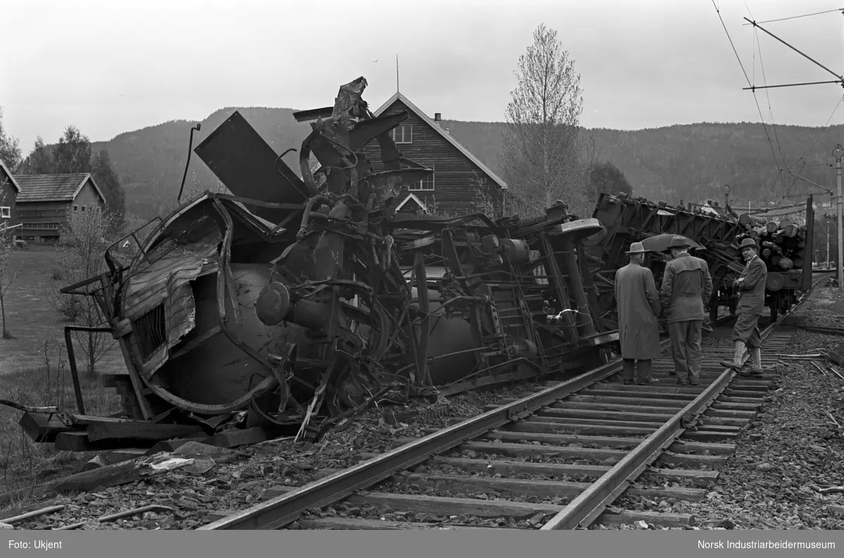 Avsporet klorvogn på Gvarv. Åstedet ca kl. 13:00.