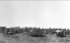 A 10, förberedelser för skarpskjutningen med 10,5 cm kanon m/17 vid Sälsendy (Selsendy) 1926. Förstoring 25 x 40 cm.