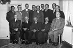 Undenäs missionförsamling. Undenäskretsens styrelse samlad i vång hos familjen Wångsén år 1953. Neg finns.