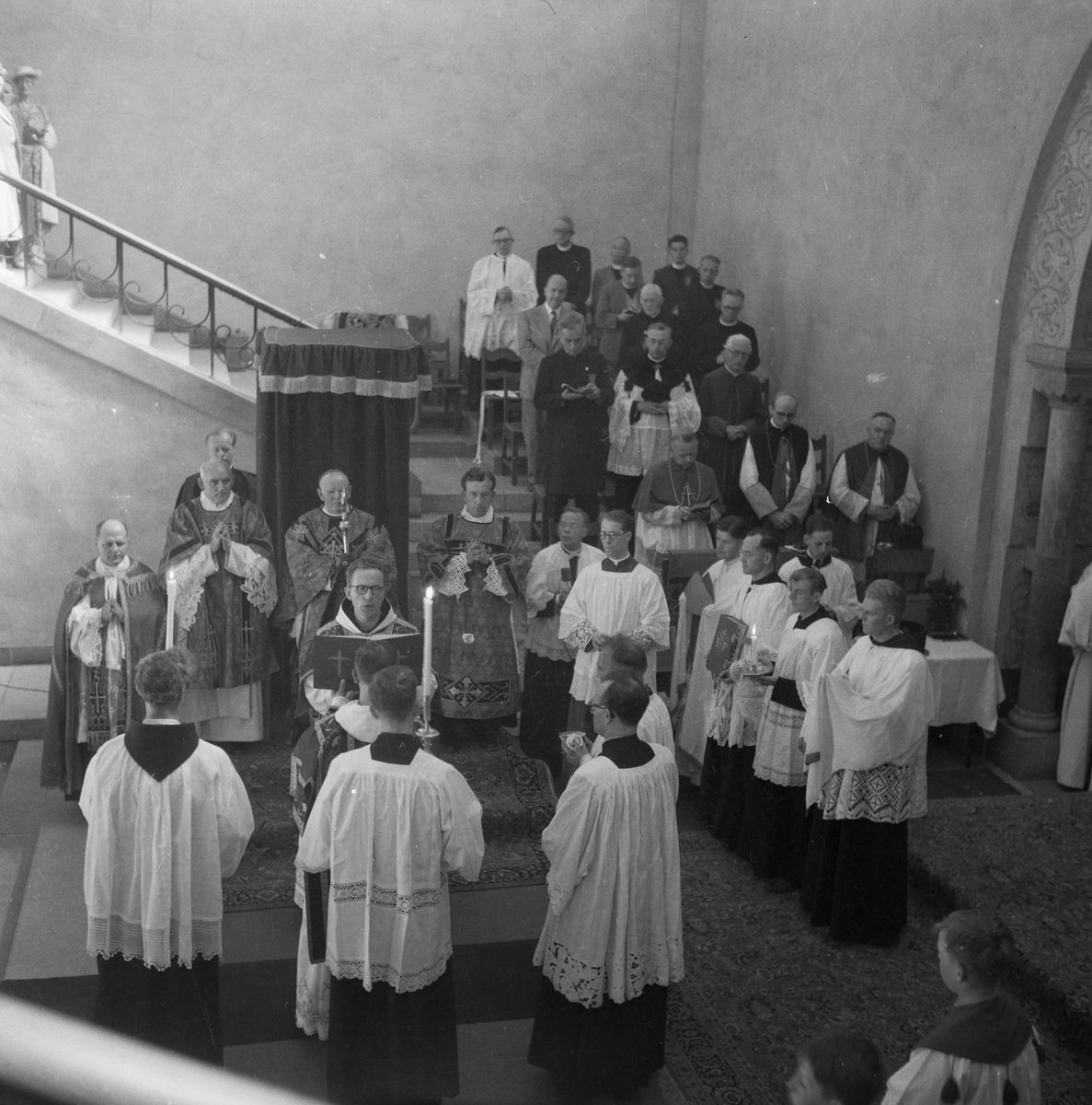 Kirkejubileet 1953. Katolsk gudstjeneste i Norges Tekniske Høyskoles aula
