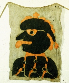 Jaktlapp av grovt, grått linne. Påsydda med jämna mellanrum på grovt rep av hampa. Alla lappar målade i svart och rött. 
Märkt med årtalet 1778, 1814.
Repets längd  ca 68 m.
Lapparnas storlek ca 58 x 75  cm. 
Antal lappar: 36  (ursprungligen 40).

Motiv: