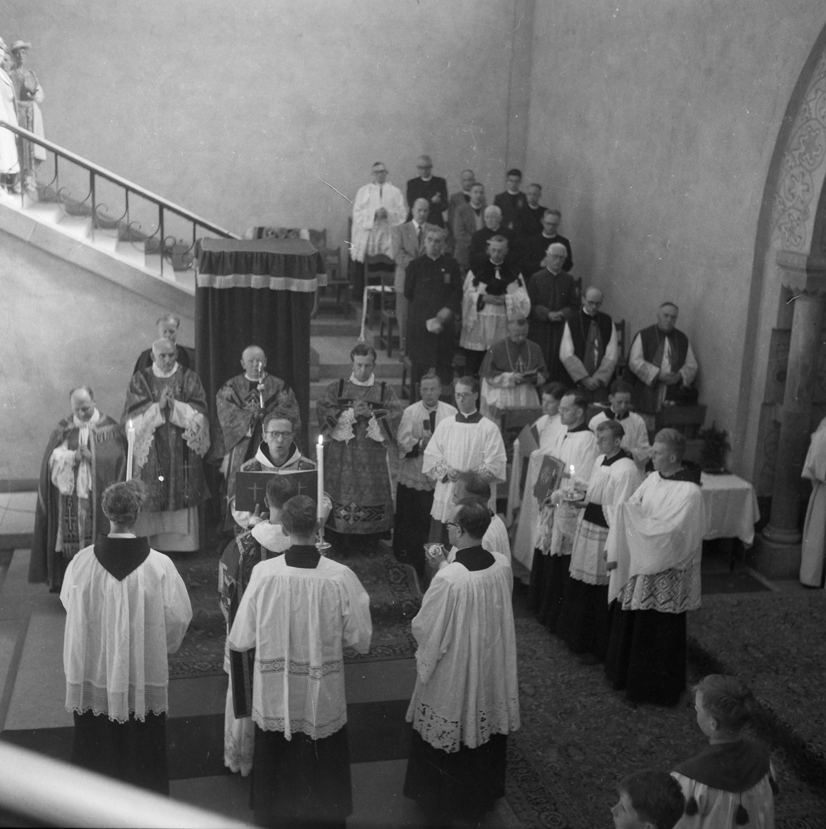 Kirkejubileet 1953. Katolsk gudstjeneste i Norges Tekniske Høyskoles aula