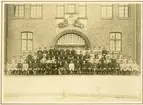 Grupporträtt av officersvolontärer vid Göta artilleriregemente A 2, 1901-02.