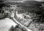 Gemensam kyrka för Härlunda o Bjärka.