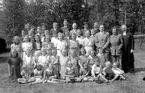 Skolavslutning i Brännemo skola 1940-talet.
1. Bengt Gustavsson
2. Arne Martinsson
3. Artur Liberg
4. Arvid Blom
5. Rune Johansson
6. Sven Arvidsson
7. Bengt Johansson
8. Valter Johansson
9. Lennart Gustavsson
10. Bengt-Olof Johansson
11. Bengt Johansson
12. Pontus Bogren
13. Lars-Rune Wärja
14. Ingemar Karlsson
15. Tord Aronsson
16. Ingemar Olsson, lärare
17. Signe Larsson, lärarinna
18. Birger Källgård
19. Maj Tunberg
20. Vega Gustavsson
21. Gertrud Karlsson
22. Elsie Karlsson
23. Greta Modin
24. Margit Johansson
25. Asta Björk
26. Inga-Maj Aronsson
27. Britta Gustavsson
28. Britta Blom
29. Kerstin Sylvander
30. Gunnel Arvidsson
31. Inger Kirkhoff
32. Elsa Bogren
33. Nanna Bogren
34. Manja Arvidsson
35. Kerstin Kirkhoff
36. Inga-Britt Wärja
37. Siv Arvidsson
38. Anna-Märta Björk
39. Svea-Lisa Johansson
40. Henry Karlsson
41. Rolf Tidström
42. Bosse Bogren