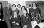 Familjen Hilma och Edvin Lundell, Mårum, Horns socken 1940-45.
Sittande:
1. Hilma Lundell
2. Edvin Lundell
Stående fr.v:
3. Sven Lundell
4. Maja Lundell
5. Lisa Lundell
6. Majvor Lundell
7. Svea Lundell
8. Ingrid Lundell