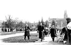 Skara.
Stadsträdgården.
Från det kungliga besöket i Skara 10.5.1923.
I bakgrunden Domkyrkan.