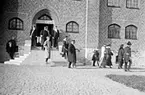 Skara.
Stadsträdgården.
Från de kungligas besök hos Västergötlands Museum i Skara den 10.5.1923.