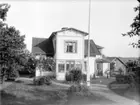 Hus.
Trädgårdsmästare Lindgrens hus. Villa Lind, Gullspång. 
Nuvarande (2006) ägare Lennart och Ingrid Eriksson. 
Gullspångssamlingen.
Bilder från Gullspång med omnejd.