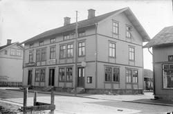 Arthur Varnborgs Bleck o Plåtslageri.

G. Andersson.

.... K