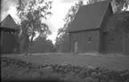 Skaga medeltida stavkyrka, riven 1825, var en känd offerkyrka; 
en rekonstruktion uppfördes 1957-58 efter Erik Lundbergs ritningar.
Information hämtad i NE:http://www.ne.se/jsp/search/article.jsp?i_art_id=335527
Nationalencyklopedin 2002-09-03