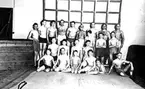 Skara. Frisksportarklubben Tor 1930-talet i Folkskolans gymnastiksal.