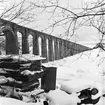 Pudrettfabrik. Sopstation. Sopstation, med transportspår (liknande en romersk viadukt), till Alby gård.