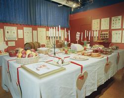 Utställningen "Lutfisk och Tomtebloss-Julens kemi" 1998. För