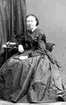 Fru Ester Ulrika Jacobson född Strömbom. Maka till komministen i Grolanda Anders Jacobson.

Rosalie Sjöman,1833-1919, fotograf med egen ateljé, först på Drottninggatan 42 i Stockholm, 1864-1875, senare på Regeringsgatan 6, 1881-1905. Hon hade ett tiotal anställda och kunde så småningom öppna fem filialer i b la Kalmar, Halmstad och Vaxholm. Hon var en av de första och mest framgångsrika kvinnorna i fotobranschen.