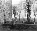 Husaby socken. 
Husaby kyrka. 
Gravkistor vid västgaveln.

Neg. i SHM.