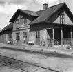 L.S.S.J. 
(Lidköping-Skara-Stenstorps Jernväg).
Axvalls järnvägsstation omkring 1910.