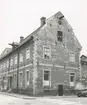 Sahlsteenska huset. Fasad mot Kaggensgatan-Ölandsgatan, Bilderna är tagna inom ramen för Kalmar kommuns inventering av Kvarnholmens bebyggelse 1970-1971 och skänkta till länsmuseet.