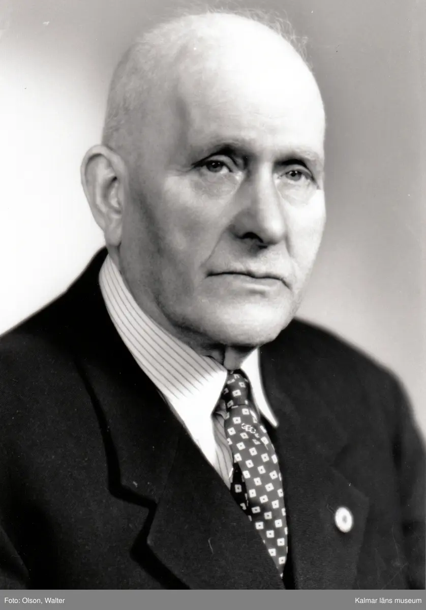 Bernhard Silfver Bleck & Plåtslageri

Foto 1947 - 05 - 07