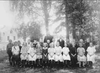 Forsviks skola år 1925, klasserna 5 och 6, lärare Per Westling. Förstoring 33 x 46 cm. Neg finns.