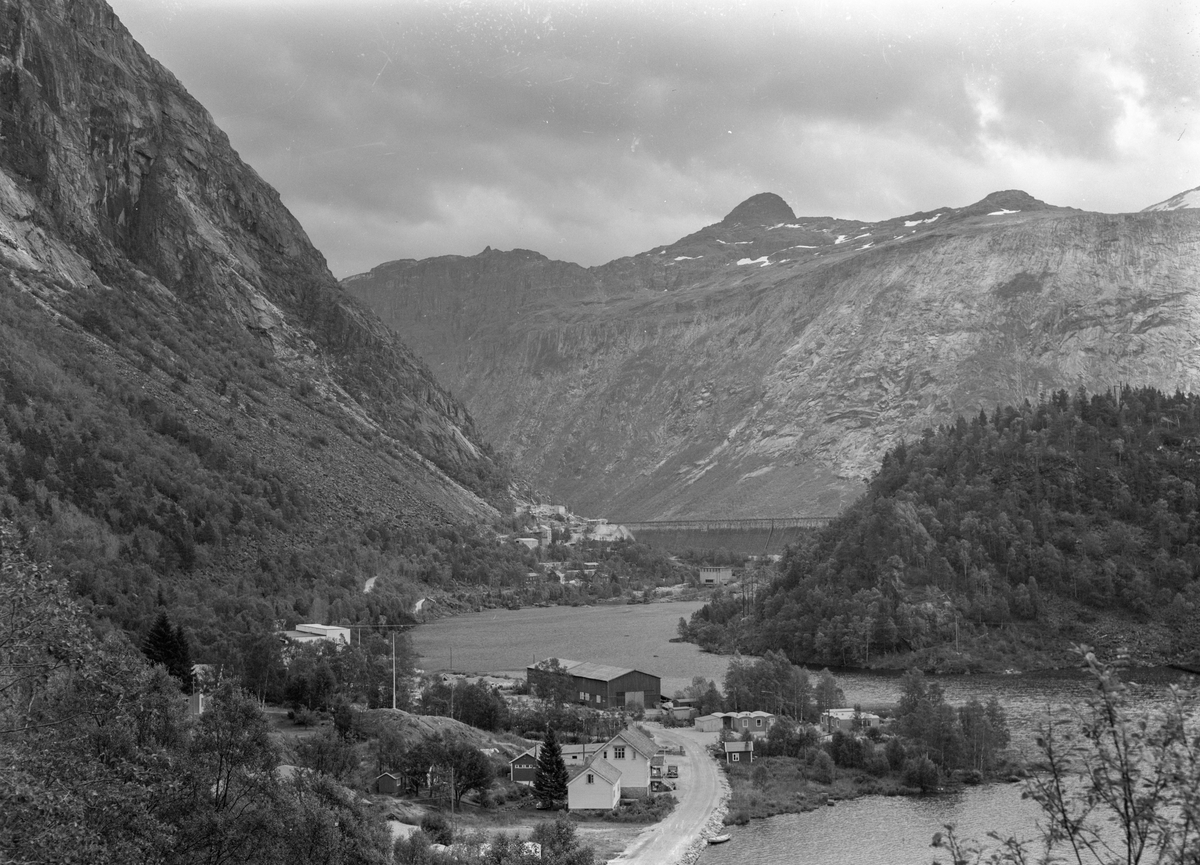 Skjeggedal med Vetlevatn og Ringedalsdammen