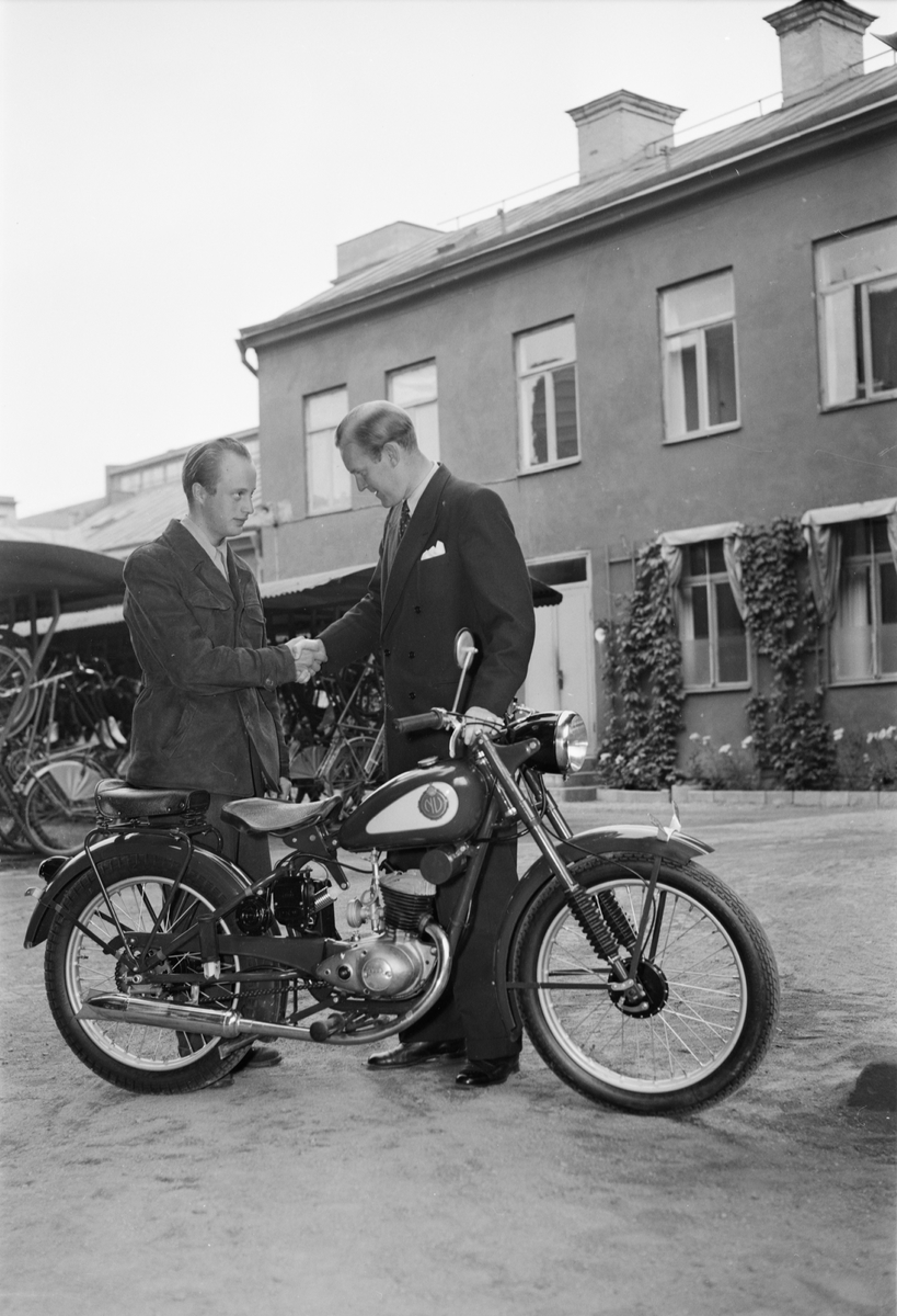 Nymanbolagen, vinnare av NV-motorcykel, Uppsala, september 1951