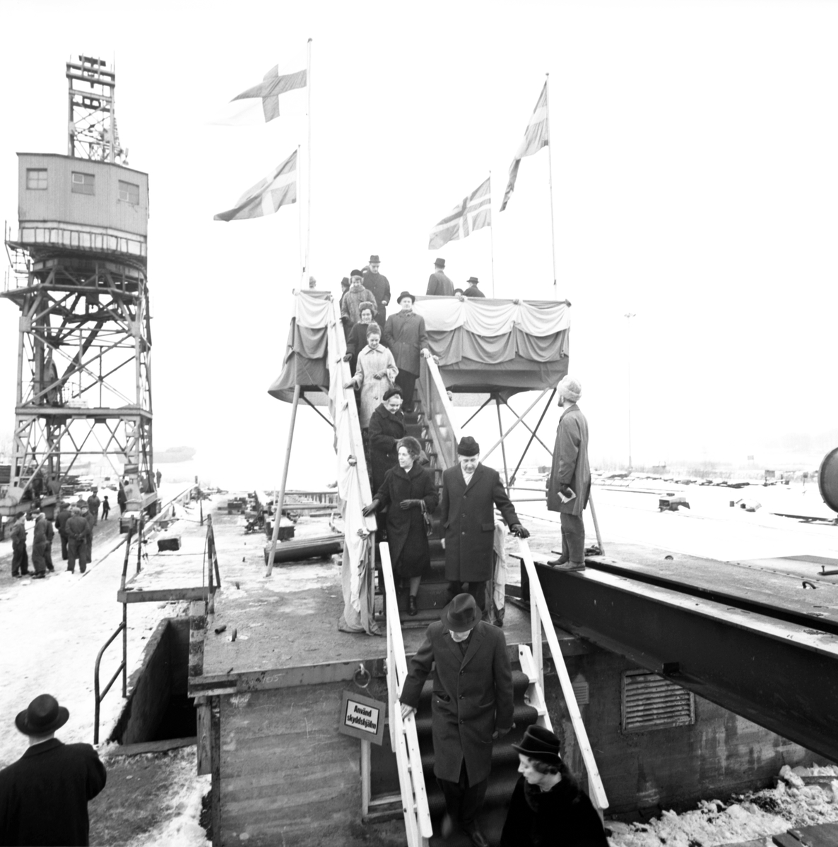 Den 19 februari 1965. Gävle Varv. Sjösättning av båten M/S Tauna.





