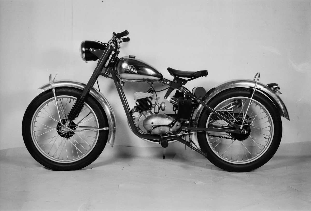 Nymanbolagen, motorcykelmodell Blixt förkromad 125, Uppsala, juni 1952