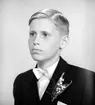 Konfirmanden Tony Svensson. Foto 1947.