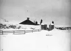 Skansen utanför Gävle. Farbror Ola Olssons sommarboställe. Jullovet 1899 - 1900