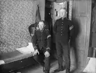 Två militärer på sitt logement