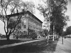 Borgarskolan vid Valbogatan, f.d. Militärskolan.