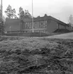 Nya församlingshuset i Bomhus, exteriör. Mars 1975