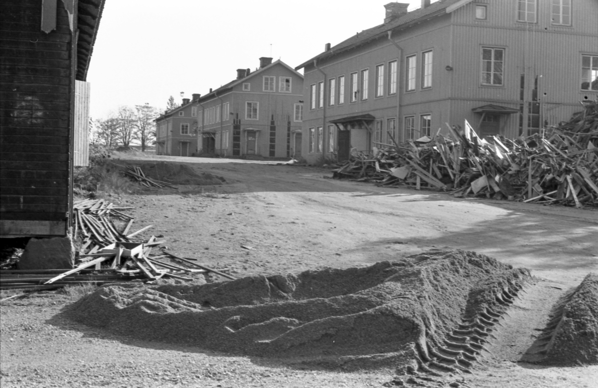 Rivning av hus i Kastet Bomhus. Oktober 1987.