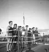 Ollie Tandberg på utställningen. 1946