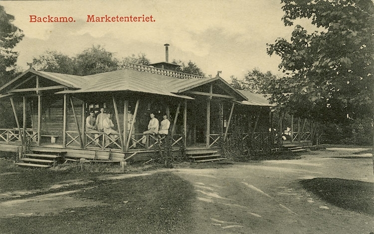 Enligt Bengt Lundins noteringar: "Östra marketenteriet byggt 1884".