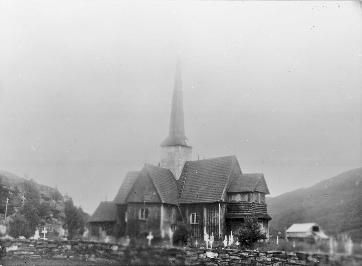 Bilde av prester, kirke, kirkeinventar. 