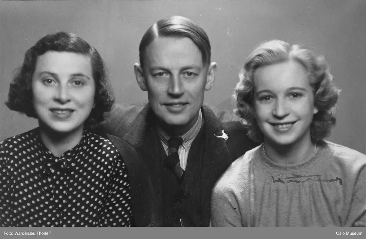 trippelportrett, kvinner, mann, skuespillere, brystbilde