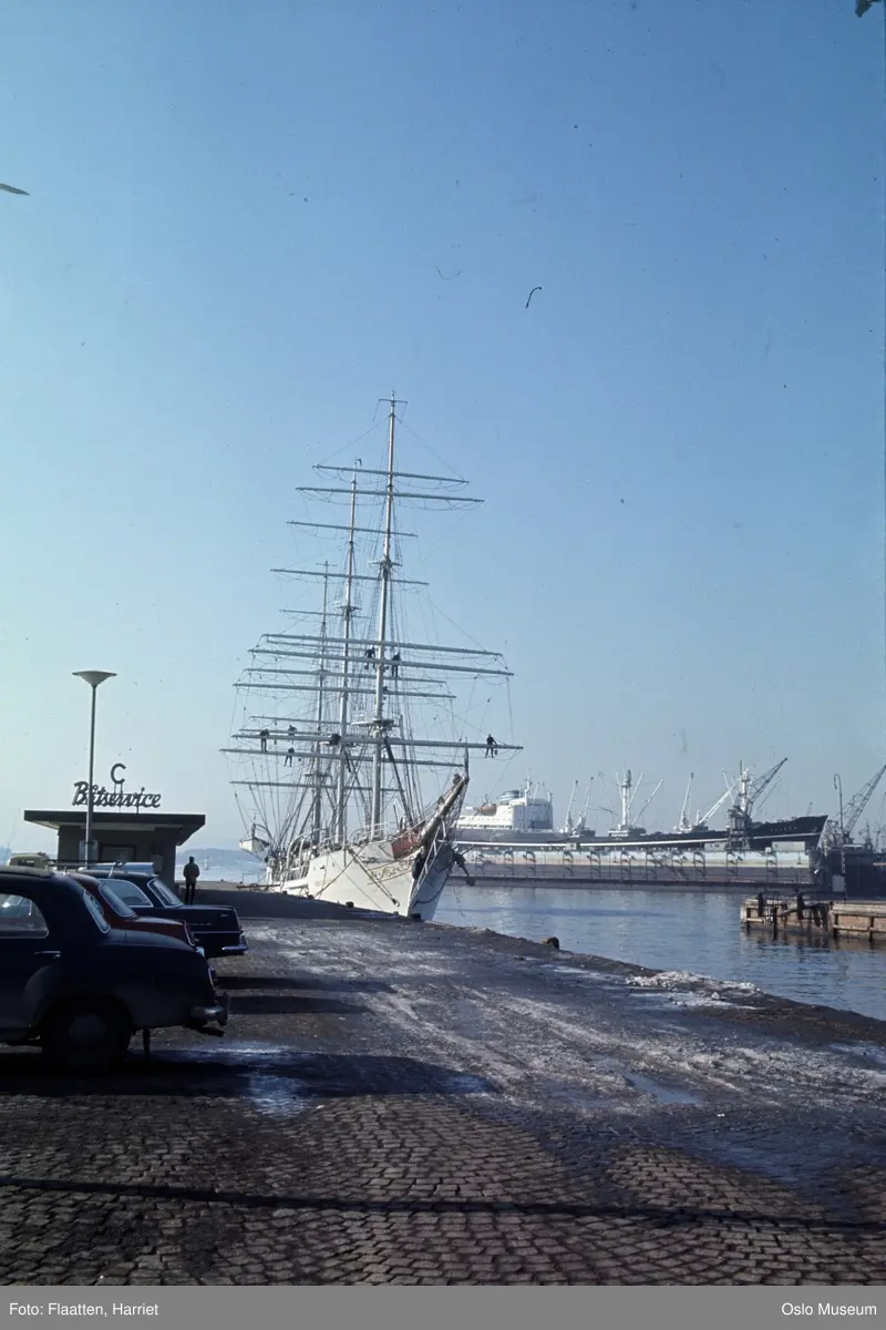 havn, seilskip, skoleskip, "Statsraad Lehmkuhl", havneskur, Båtservice, Akers mek. Verksted, dokk, skip
