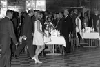 Karlsborg, fästningen. Prinsessan Christinas besök på regementet jubelåret 1969. Här vid middagen i matsalen.