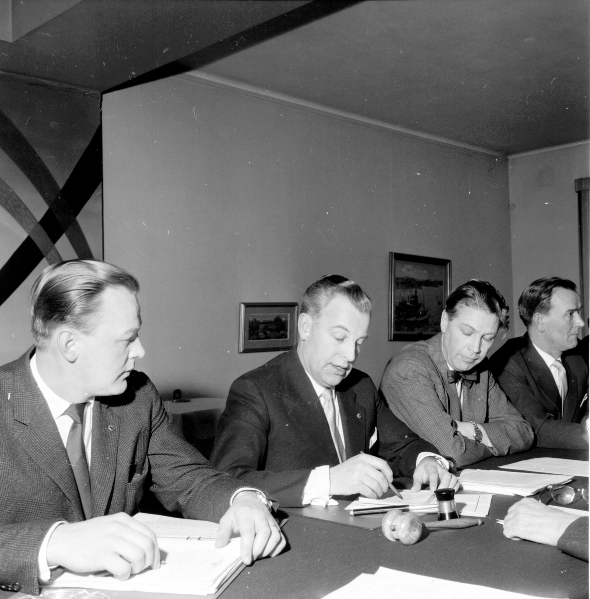 Lions club,
Bollnäs,
Beslut om anslag till isbana,
6 Februari 1961