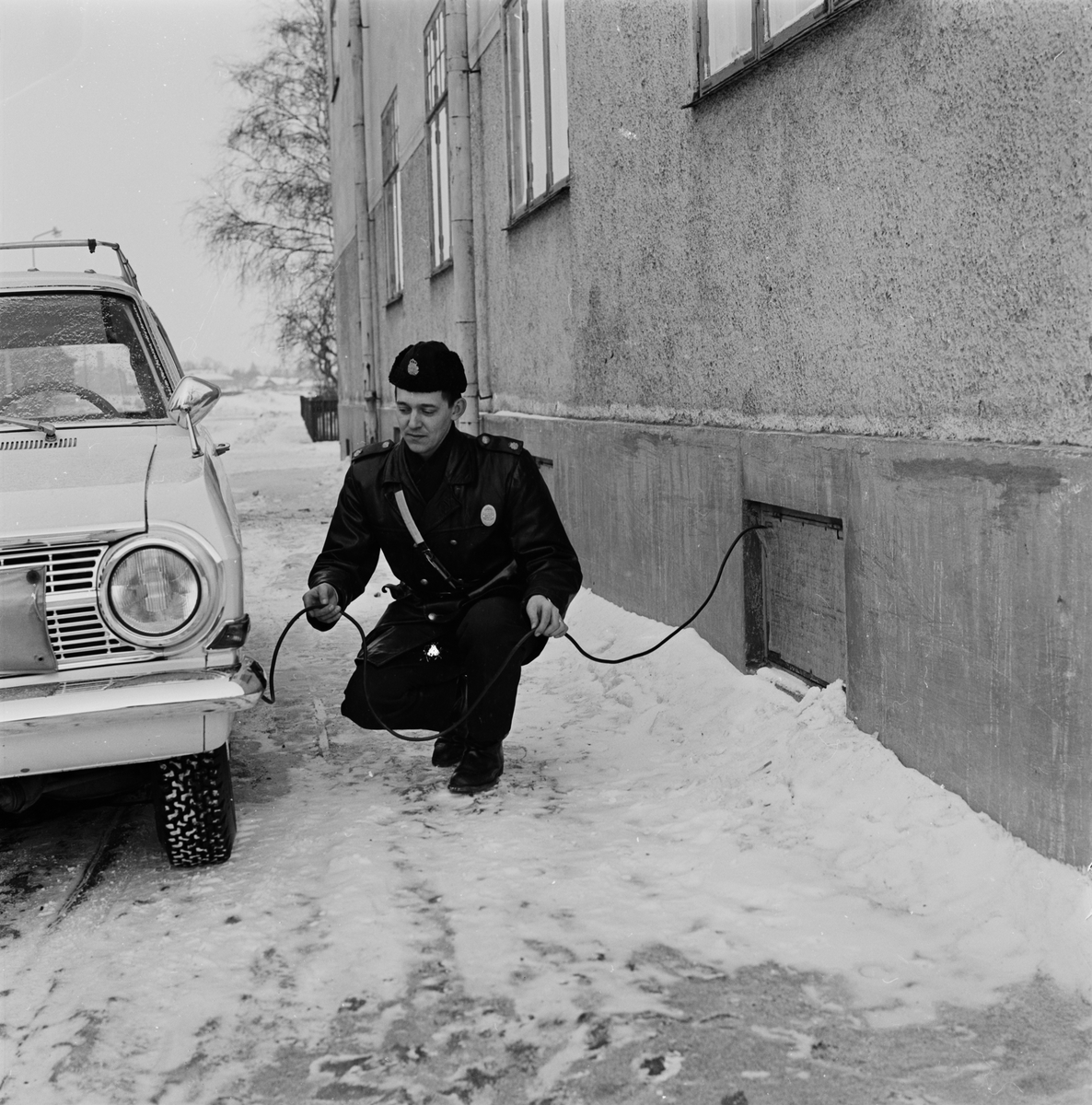 Polis - "motorvärmare måste handhas med förstånd", Uppsala 1966