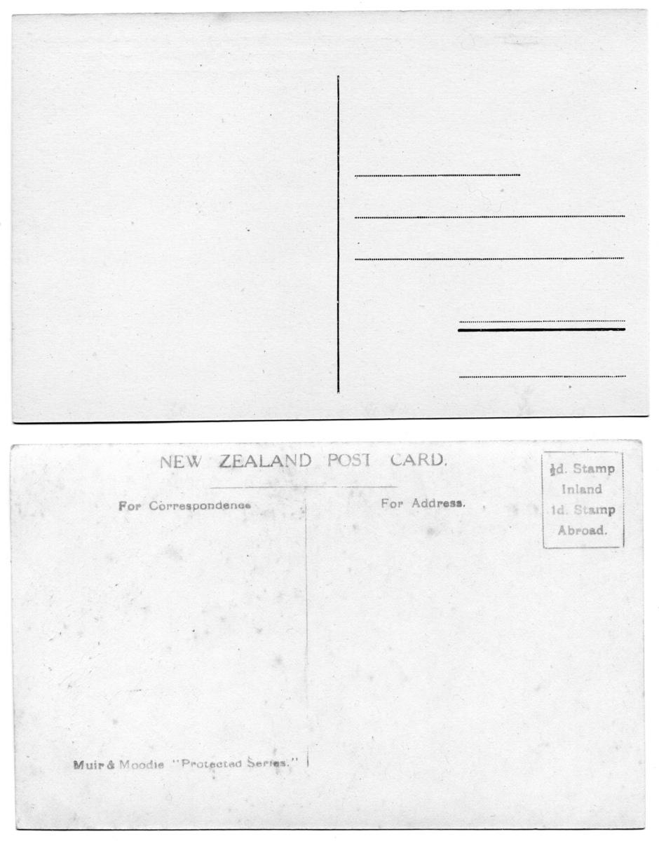 Två vykort med minnesmonument som motiv: "6431 Capt. Scott Memorial, Queenstown." respektive "1775 Dauphiné Le Lautaret (2075m) - Monument élevé à la mémoire du capitaine anglais Scott, mort bravement au Pole Sud, le 25 mars 1912 - E.R."