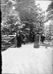 Josef, Sara, Ruth och Tyra vid grinden Östhammar, Uppland